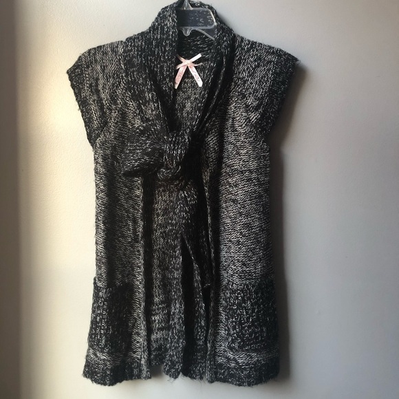 Derek Heart Cardigan Vest w/ attached scarf Sz Med - Picture 2 of 9